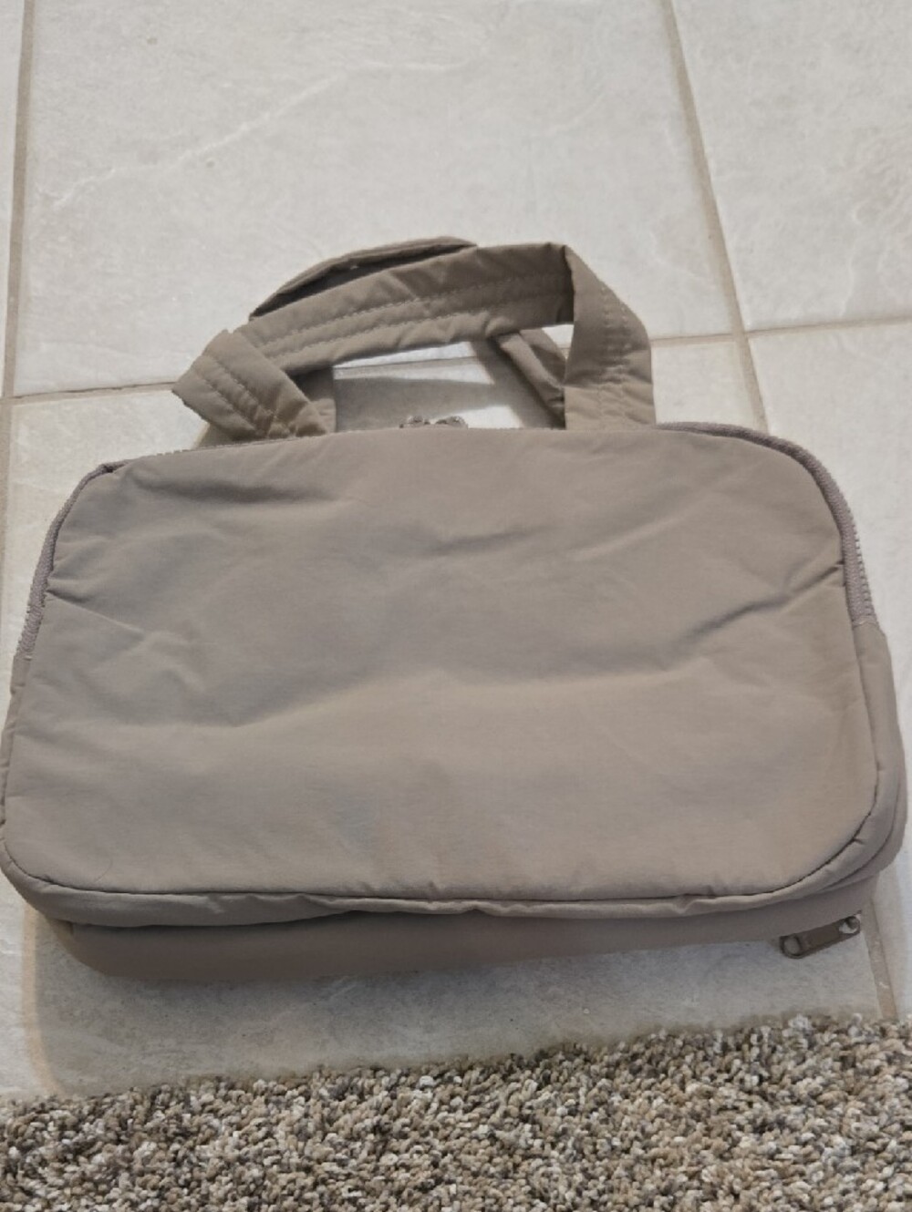 Bagsmart Quilted Travel Tote Bag in Taupe - Picture 2 of 8